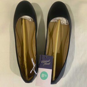 Universal Thread Black/Everly Flat Shoes Women's 8 1/2